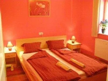 Jazzy Vibes Parliament Rooms And Ensuites Budapesta