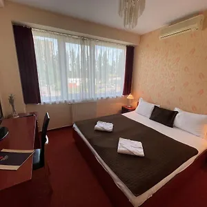 Hotel Canada, Budapest